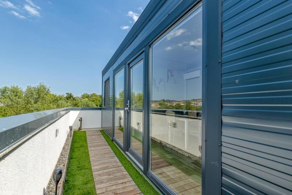 Roof Apartment Art-Pe Trebnje Exteriér fotografie